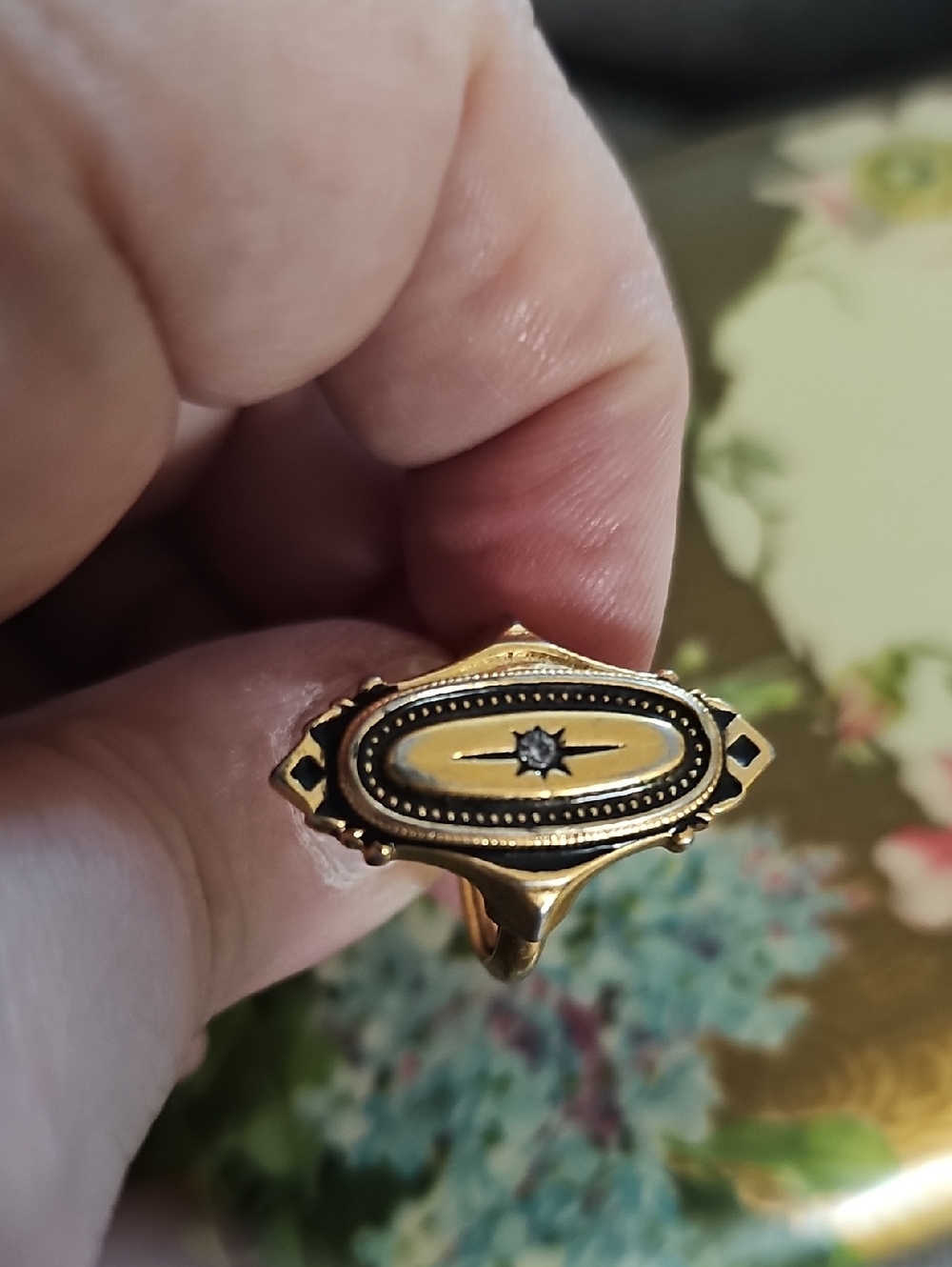 Avon Kenzington Ring - Picture 4 of 4